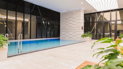 Cosmo Central Hotel Apartment - Accommodation Guide 15