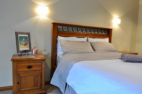 Crimea Retreat - Accommodation Asia 7