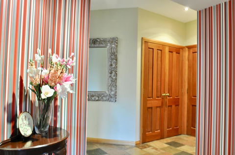 Crimea Retreat - Accommodation Asia 4