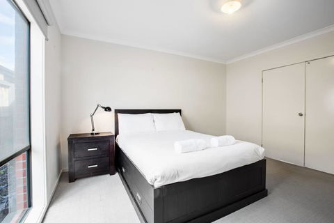 Holiday Rose - Accommodation Asia 6
