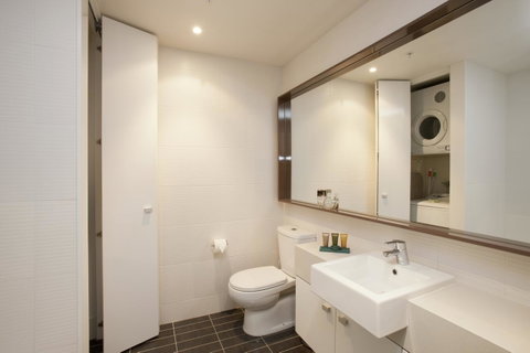 28 Nights Apartments - Accommodation Guide 10