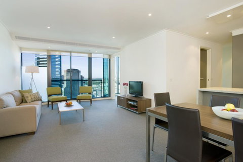 28 Nights Apartments - Accommodation Guide 20