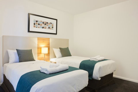 28 Nights Apartments - Accommodation Guide 8