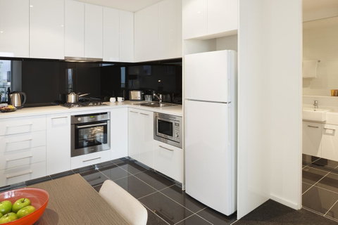 28 Nights Apartments - Accommodation Guide 11