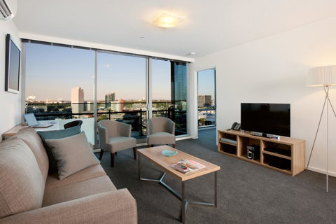 28 Nights Apartments - Accommodation Guide 14