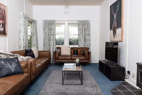 The Orchard House - Accommodation Guide 11