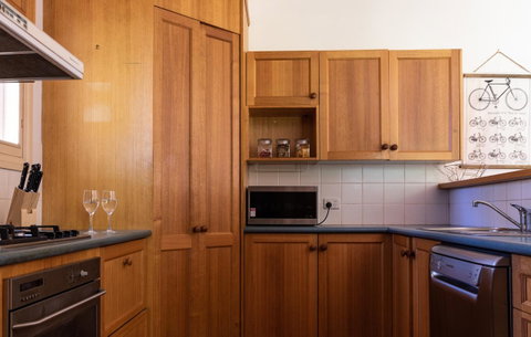 The Orchard House - Accommodation Guide 7