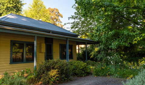 The Orchard House - Accommodation Guide 8
