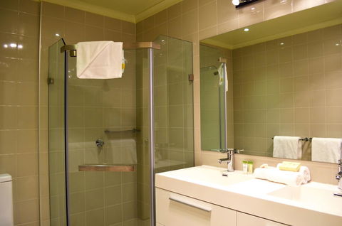 Best Western Plus Buckingham International - Accommodation Guide 27