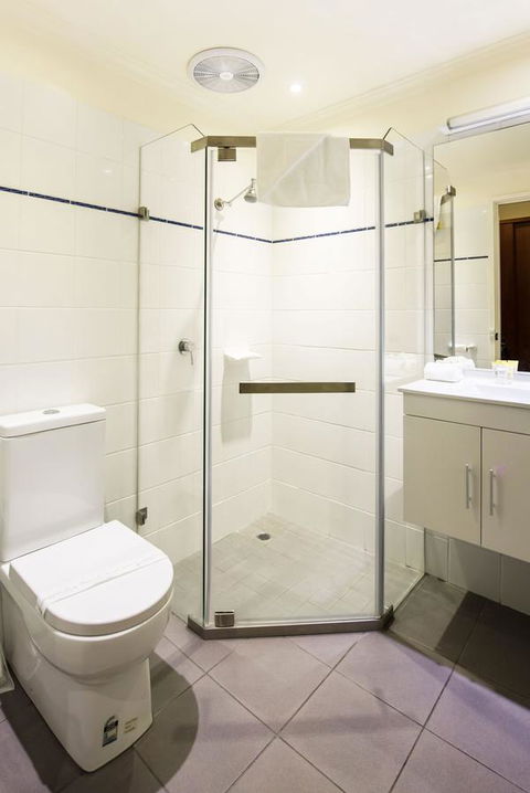 Best Western Plus Buckingham International - Accommodation Guide 37