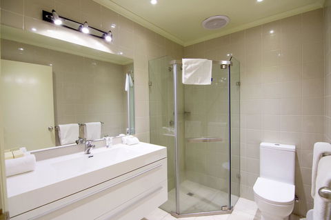 Best Western Plus Buckingham International - Accommodation Guide 18