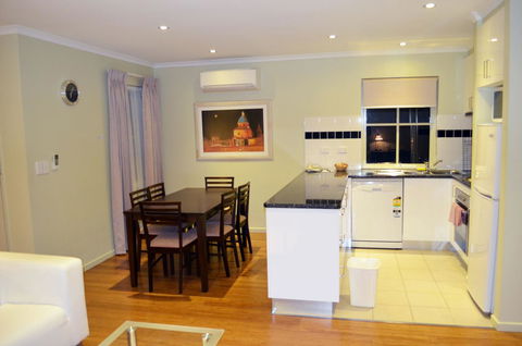 Best Western Plus Buckingham International - Accommodation Guide 25