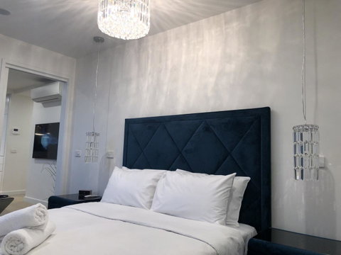 Crown Boutique S Collection - Accommodation Guide 10