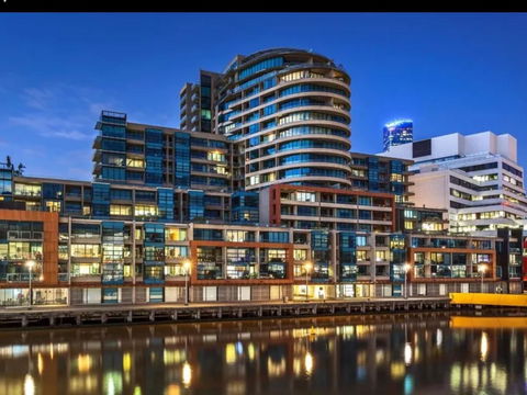 Signature Waterfront Apartments - Accommodation Asia 38
