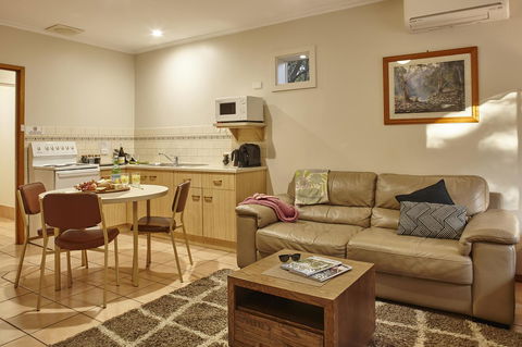 Goldfield Holiday Units - Accommodation Asia 10