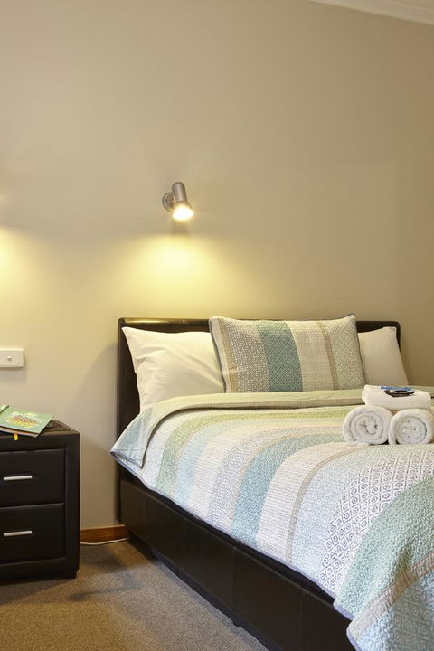 Goldfield Holiday Units - Accommodation Asia 4