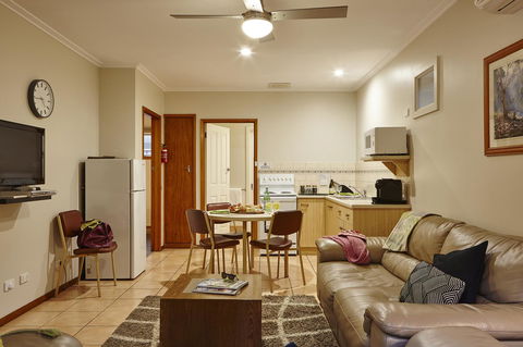 Goldfield Holiday Units - Accommodation Asia 9