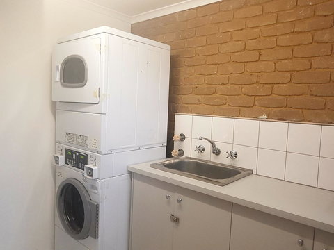 Tropicana Motor Inn - Accommodation Asia 28