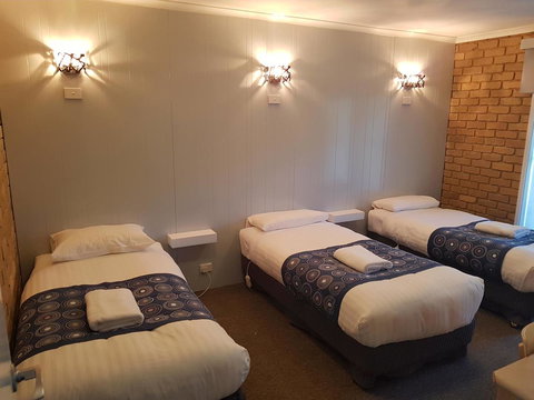 Tropicana Motor Inn - Accommodation Asia 34