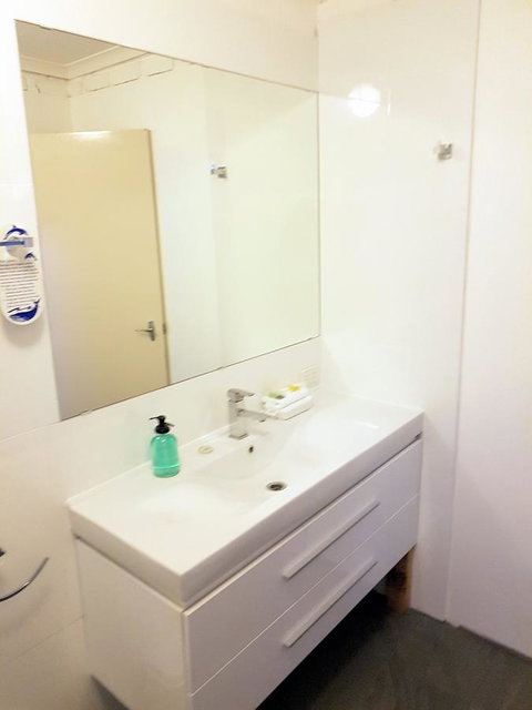 Tropicana Motor Inn - Accommodation Asia 31