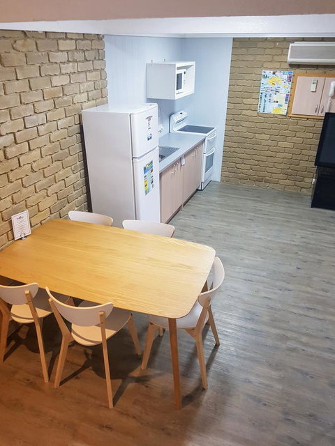 Tropicana Motor Inn - Accommodation Asia 27