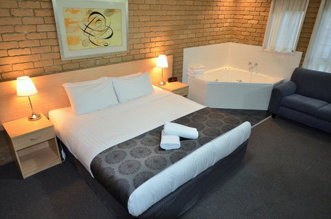 Tropicana Motor Inn - Accommodation Asia 5