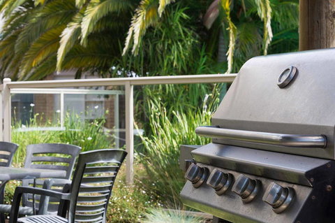 Tropicana Motor Inn - Accommodation Asia 43