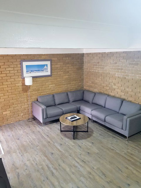 Tropicana Motor Inn - Accommodation Asia 25