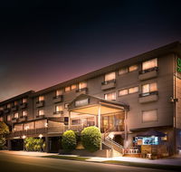 Crest on Barkly Hotel