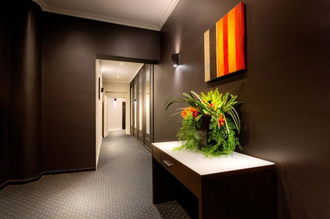 Crest On Barkly Hotel - Accommodation Asia 10