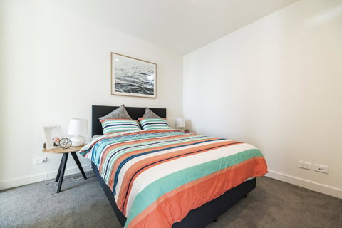 Ocean View/South-bank Premium Location 2 Bedroom Apartments - Accommodation Guide 9