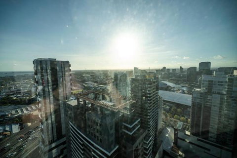 Ocean View/South-bank Premium Location 2 Bedroom Apartments - Accommodation Guide 24