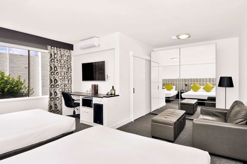 Comfort Hotel East Melbourne - Accommodation Asia 8