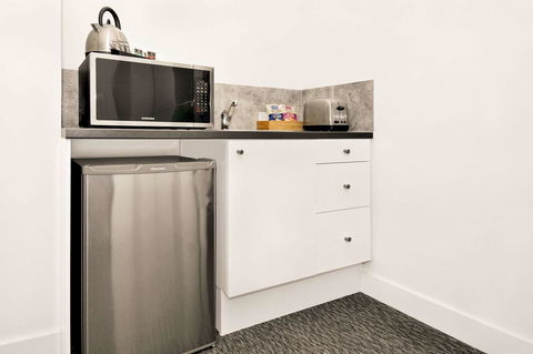 Comfort Hotel East Melbourne - Accommodation Asia 6