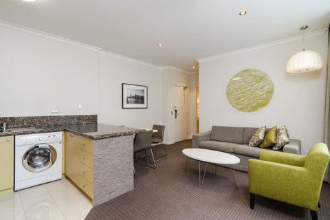 Clarion Suites Gateway - Accommodation Guide 29
