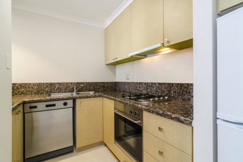 Clarion Suites Gateway - Accommodation Guide 8