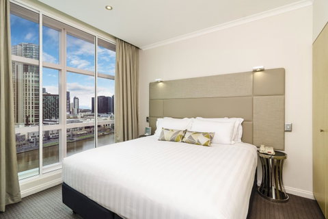 Clarion Suites Gateway - Accommodation Guide 6