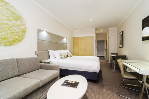 Clarion Suites Gateway - Accommodation Guide 13