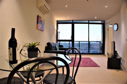 Royal Stays Apartments Melbourne- Southbank - Accommodation Asia 2