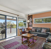 Black Dolphin Beach Penthouse - Accommodation Asia