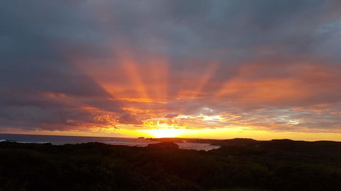 Sunsets On Martyrs Luxury Coastal Beach House Peterborough - Accommodation Guide 25