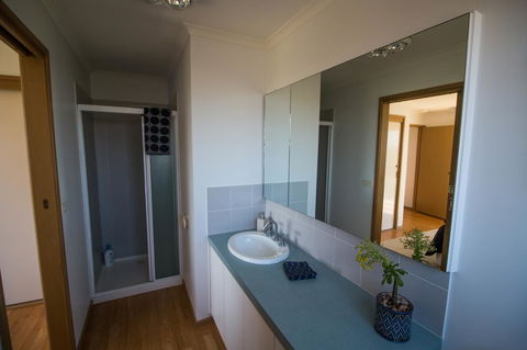 Sunsets On Martyrs Luxury Coastal Beach House Peterborough - Accommodation Guide 18