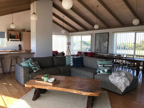 Sunsets On Martyrs Luxury Coastal Beach House Peterborough - Accommodation Guide 13