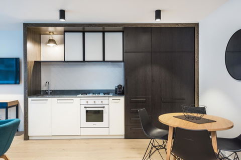 Playhouse Apartments - Accommodation Asia 10