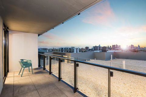Playhouse Apartments - Accommodation Asia 5