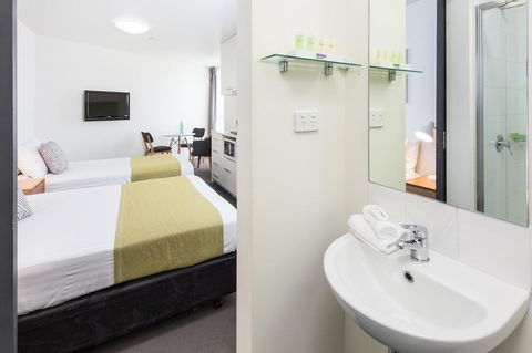 City Edge North Melbourne Apartment Hotel - Accommodation Asia 17