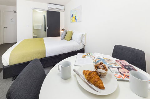 City Edge North Melbourne Apartment Hotel - Accommodation Asia 4
