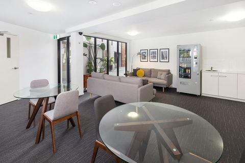 City Edge North Melbourne Apartment Hotel - Accommodation Asia 9