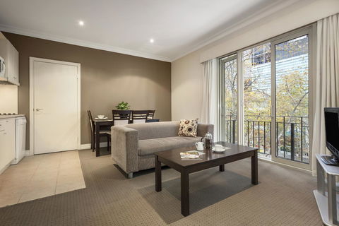 Comfort Hotel Melbourne Central - Accommodation Asia 9