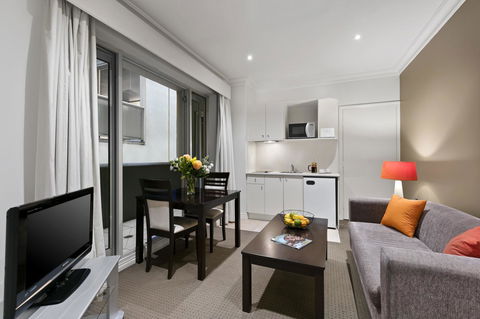 Comfort Hotel Melbourne Central - Accommodation Asia 2